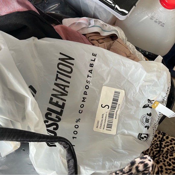 Nwt Muscle nation leopard cross cross woast legginsg size small - Picture 3 of 5